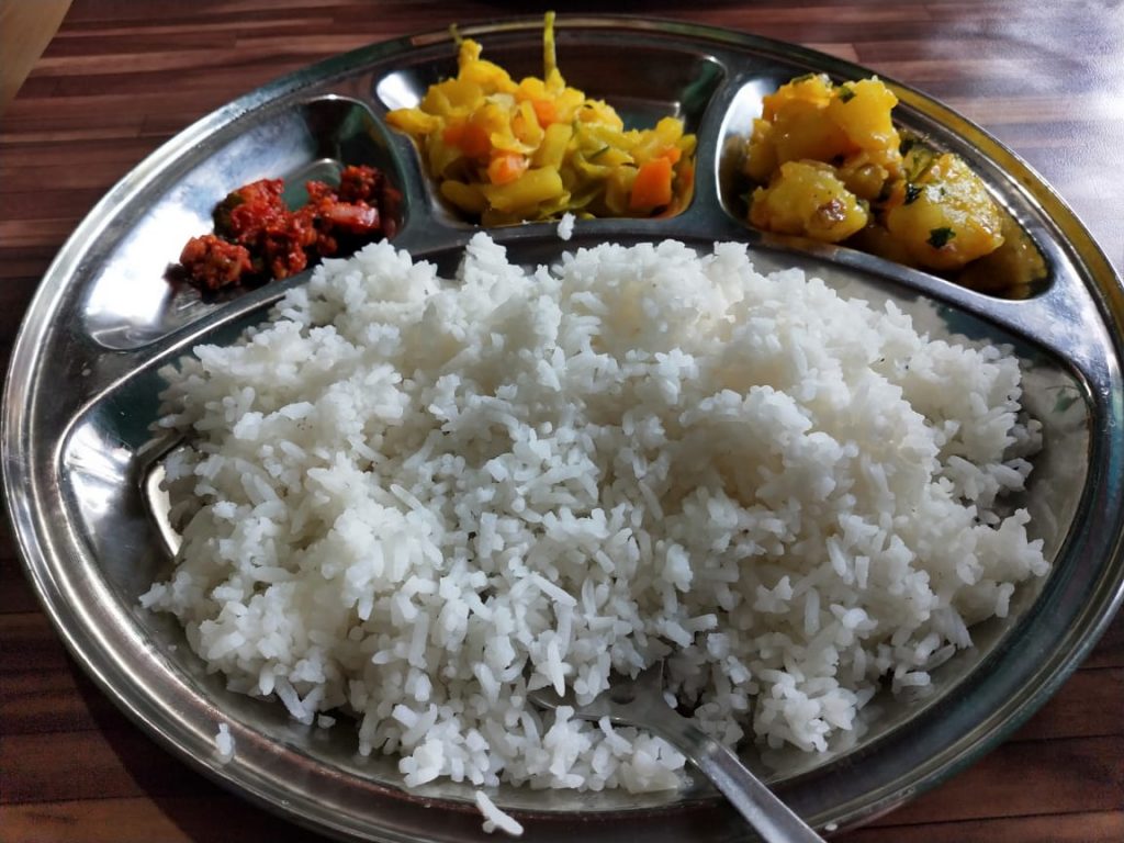 vegetarian-thali-bhutan-travel