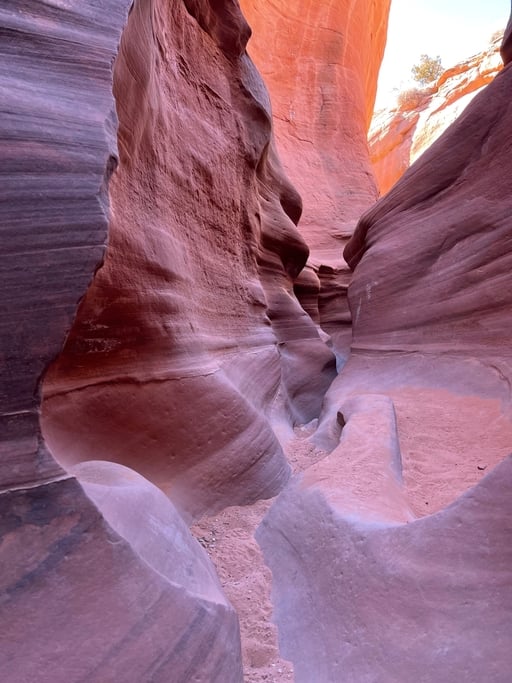 Peekaboo and Spooky canyon hiking trail in Utah, USA