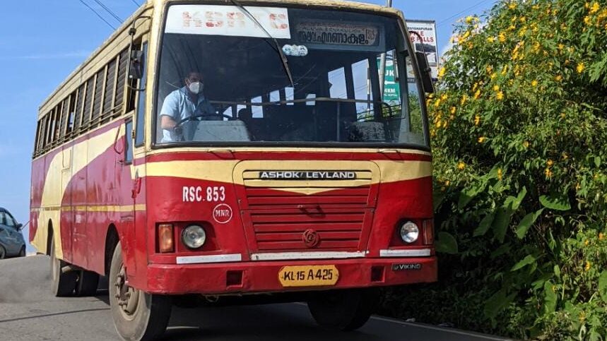 Buses fom Cochin to Munnar by KSRTC